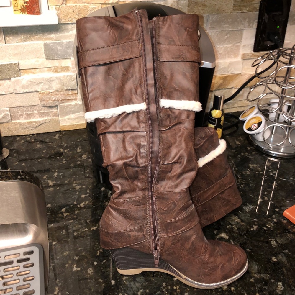 Rue 21 side zip boots Size 7/8 - Picture 2 of 6